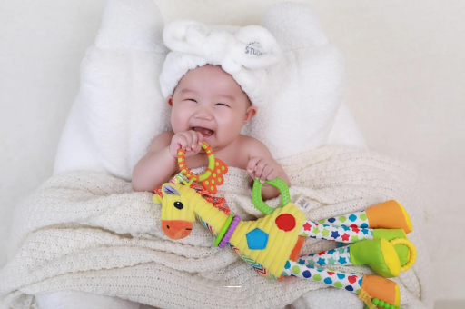 涟源怎么判断宝宝是否斜颈 涟源怎么判断宝宝是否斜颈